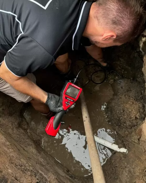inspection camera for blocked sewer drain in mermaid waters